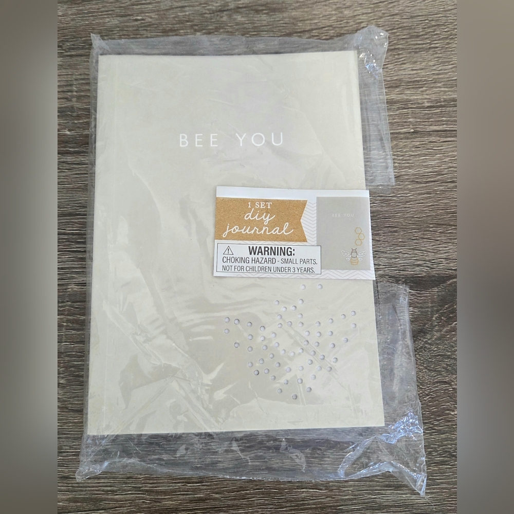 Horizon “Bee You” DIY Journal Stitching Bee SEE PACKAGING.
